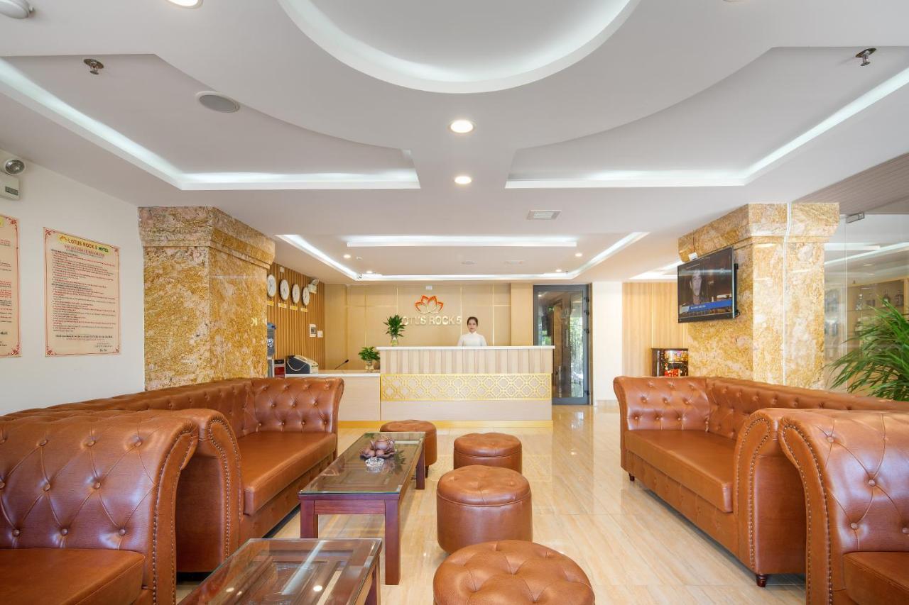 Lotus Rock 05 Hotel Da Nang Exterior photo